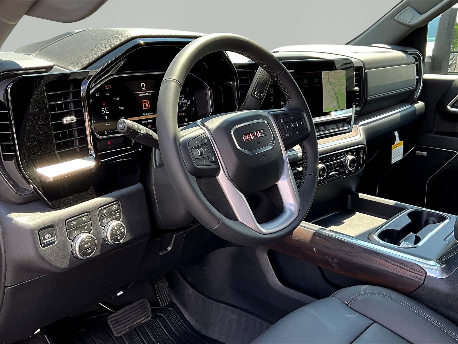 New 2026 GMC Sierra 2500 SLT w/ SLT Premium Package AWD/4WD image 15