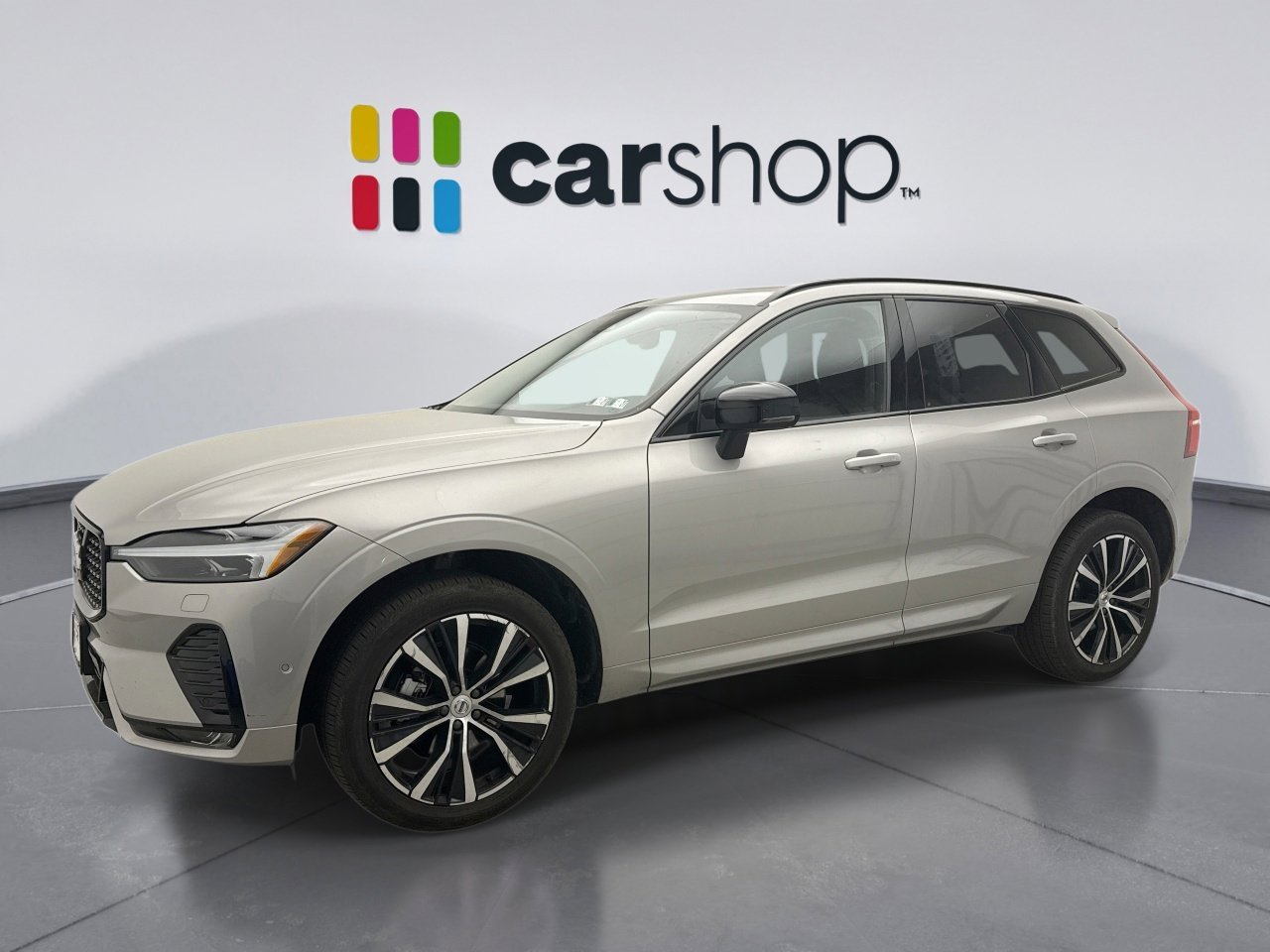 Used 2025 Volvo XC60 B5 Plus image 1