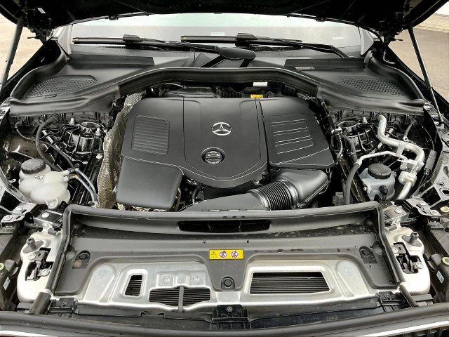 Used 2026 Mercedes-Benz GLC 300 4MATIC image 32