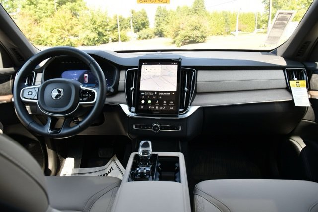 New 2026 Volvo XC90 B6 Plus w/ Protection Package Premier AWD/4WD image 19