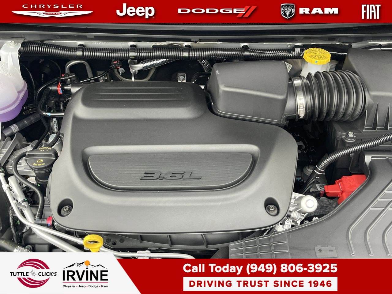 Used 2026 Chrysler Pacifica Limited w/ Uconnect Theater Family Group image 28