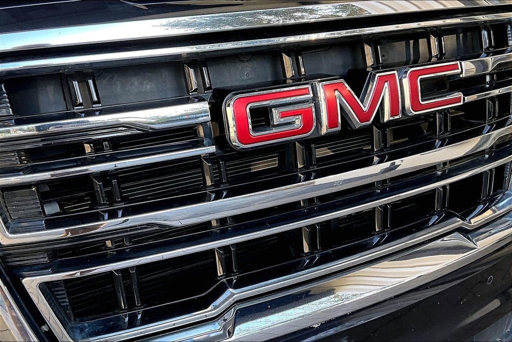 Used 2024 GMC Yukon SLT image 31