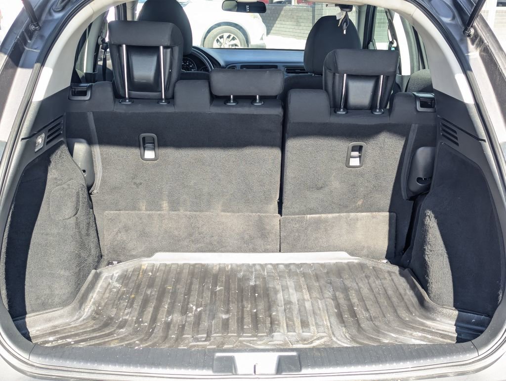 Used 2016 Honda HR-V LX image 28