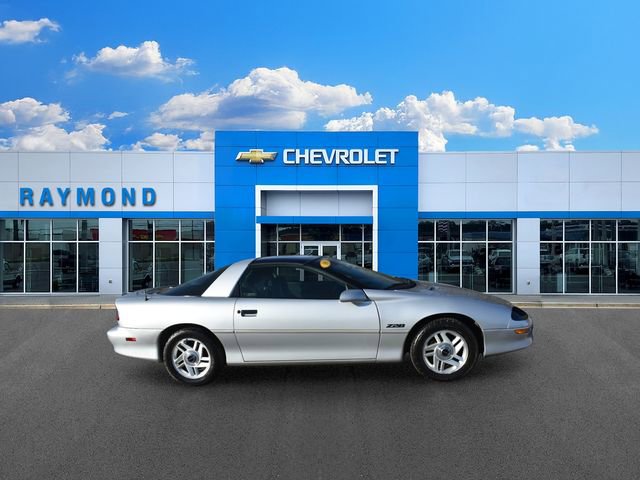 Used 1996 Chevrolet Camaro Z28 RWD image 2