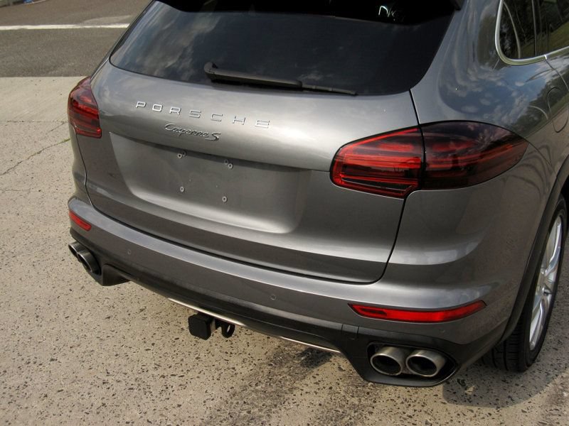 Used 2018 Porsche Cayenne S w/ Premium Package Plus AWD/4WD image 15