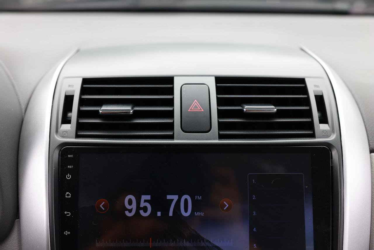 Used 2010 Toyota Corolla LE FWD image 31