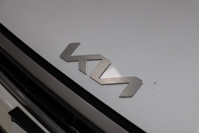 Used 2025 Kia K4 LXS image 12