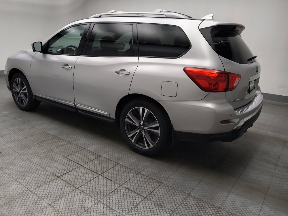 Used 2020 Nissan Pathfinder Platinum AWD/4WD image 3