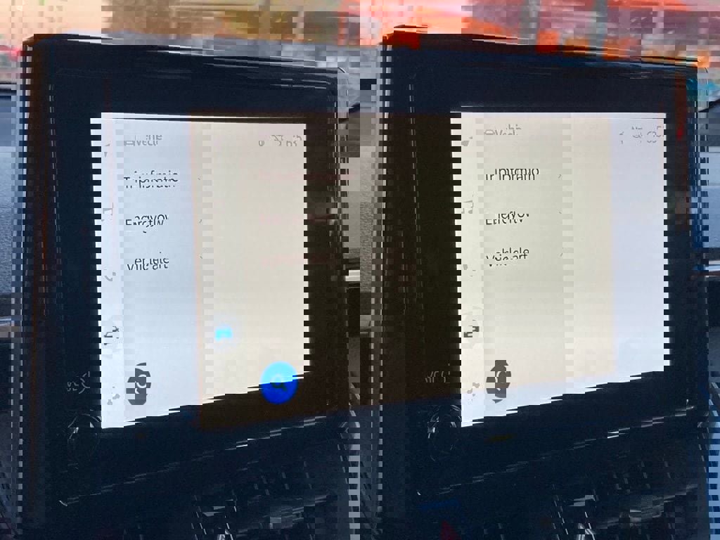 Used 2024 Toyota Corolla Cross SE AWD/4WD image 18