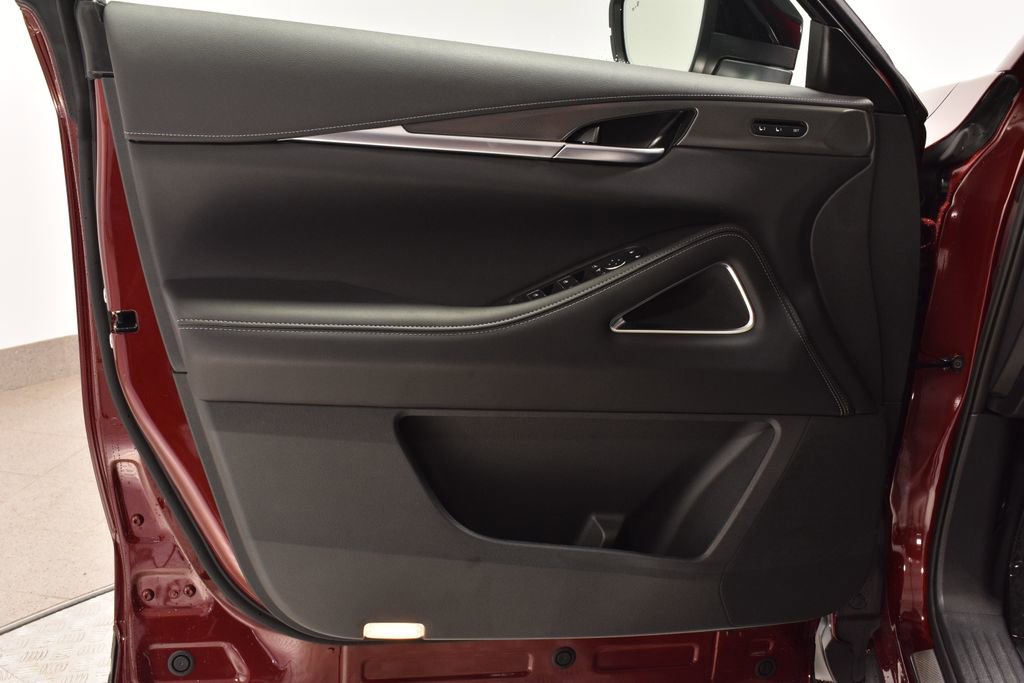 New 2026 INFINITI QX60 Luxe w/ Family Package image 9