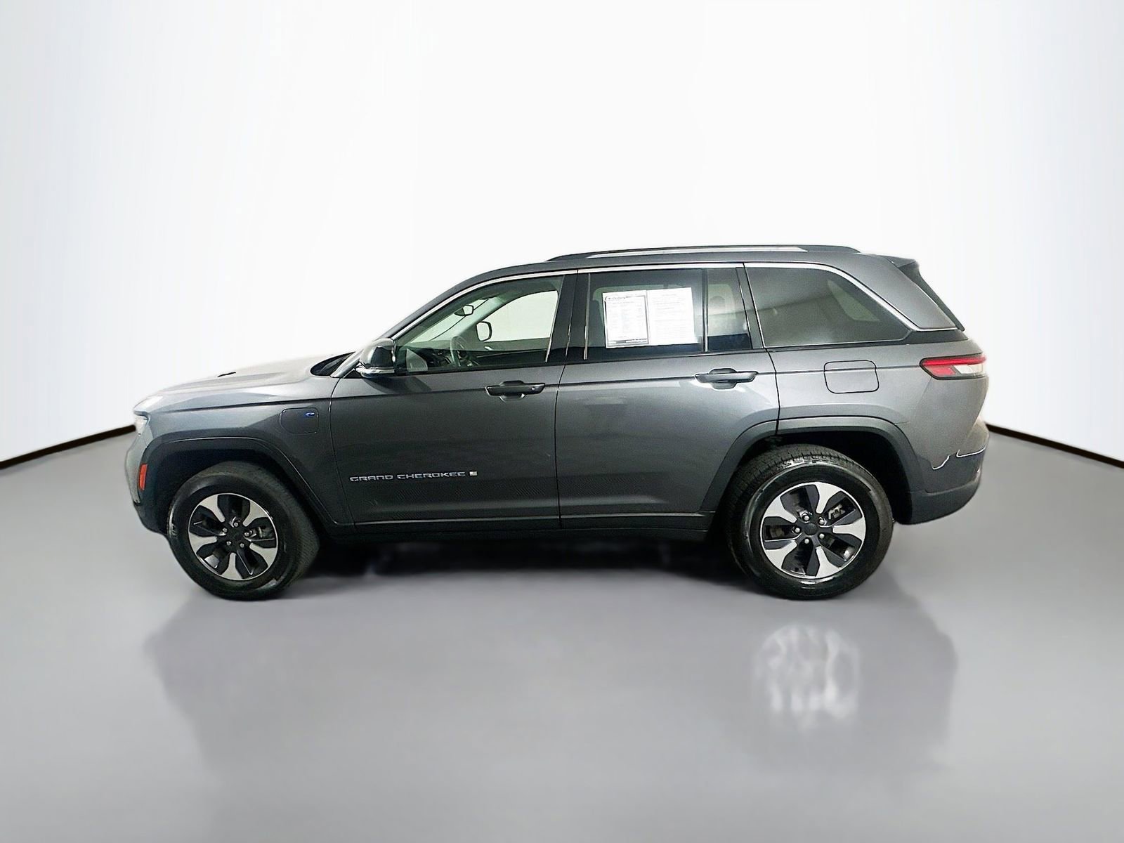 Used 2022 Jeep Grand Cherokee Limited 4xe AWD/4WD image 4