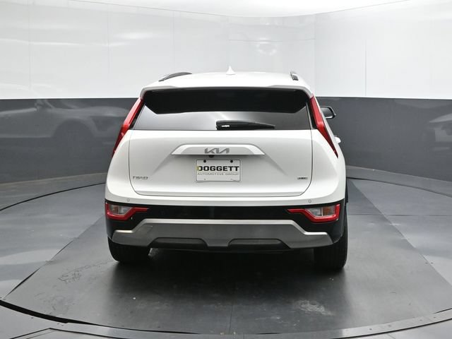 Used 2024 Kia Niro EX Touring FWD image 5