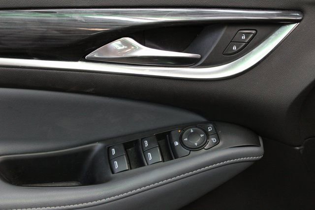 Used 2021 Buick Enclave Essence image 13
