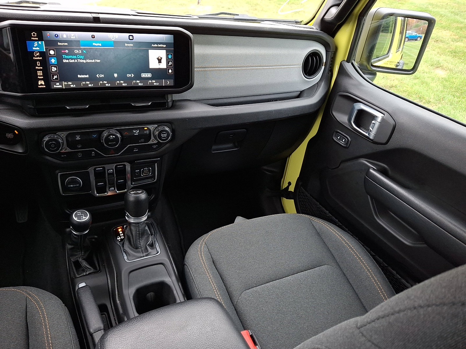 Used 2024 Jeep Wrangler Sport S image 16