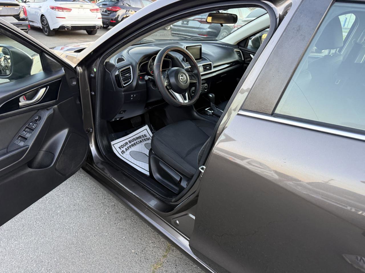 Used 2016 MAZDA MAZDA3 i Sport w/ Preferred Equipment Package FWD image 7