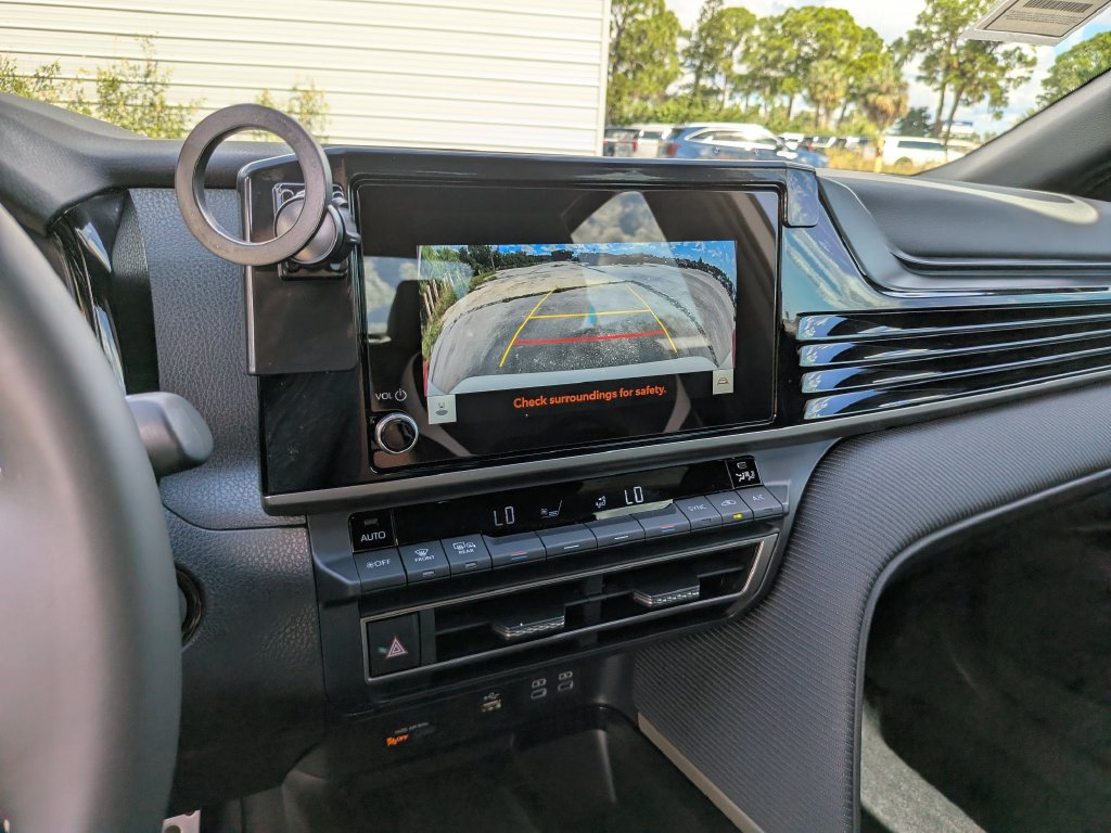 Used 2026 Toyota Camry SE FWD image 24