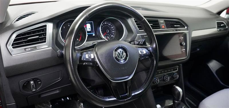 Used 2018 Volkswagen Tiguan SEL image 11