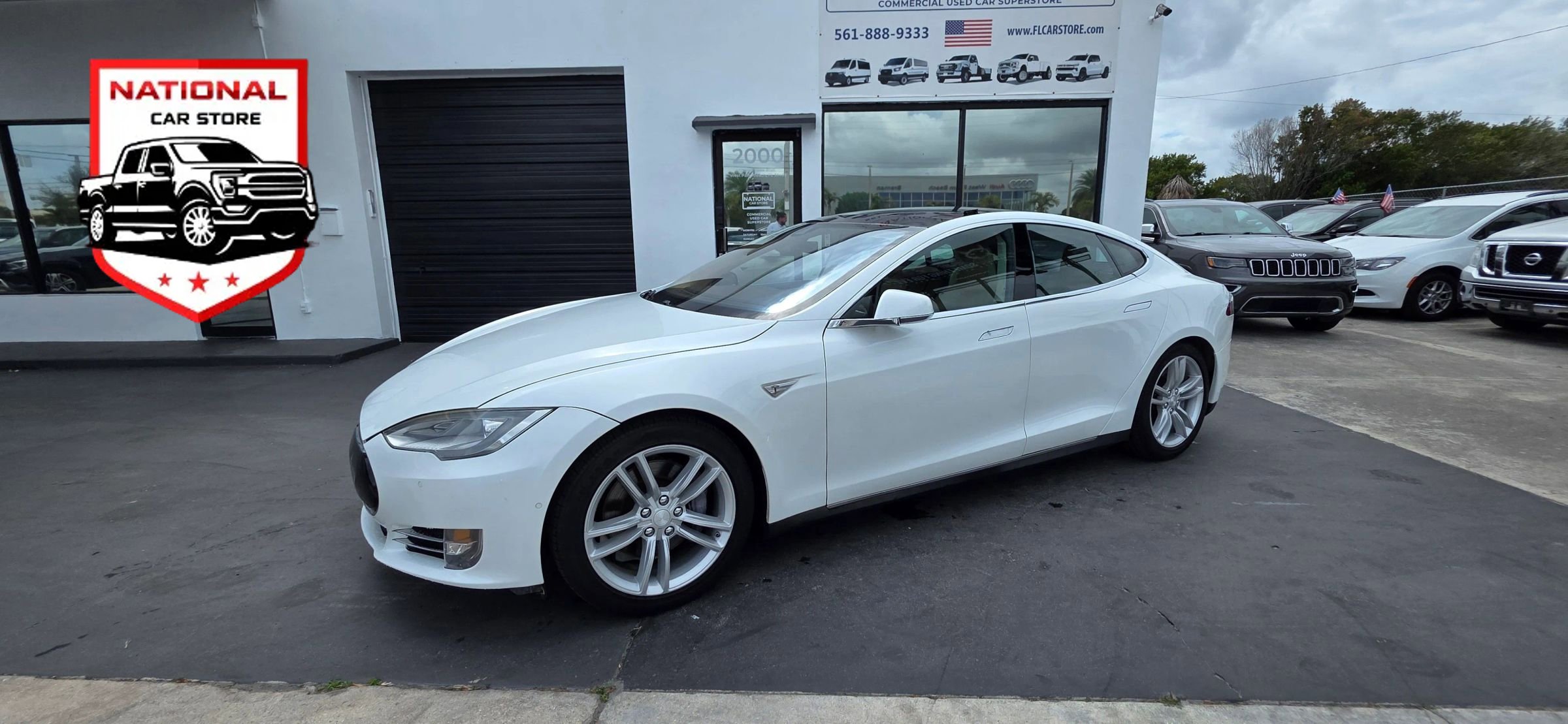 Used 2014 Tesla Model S 85 image 1