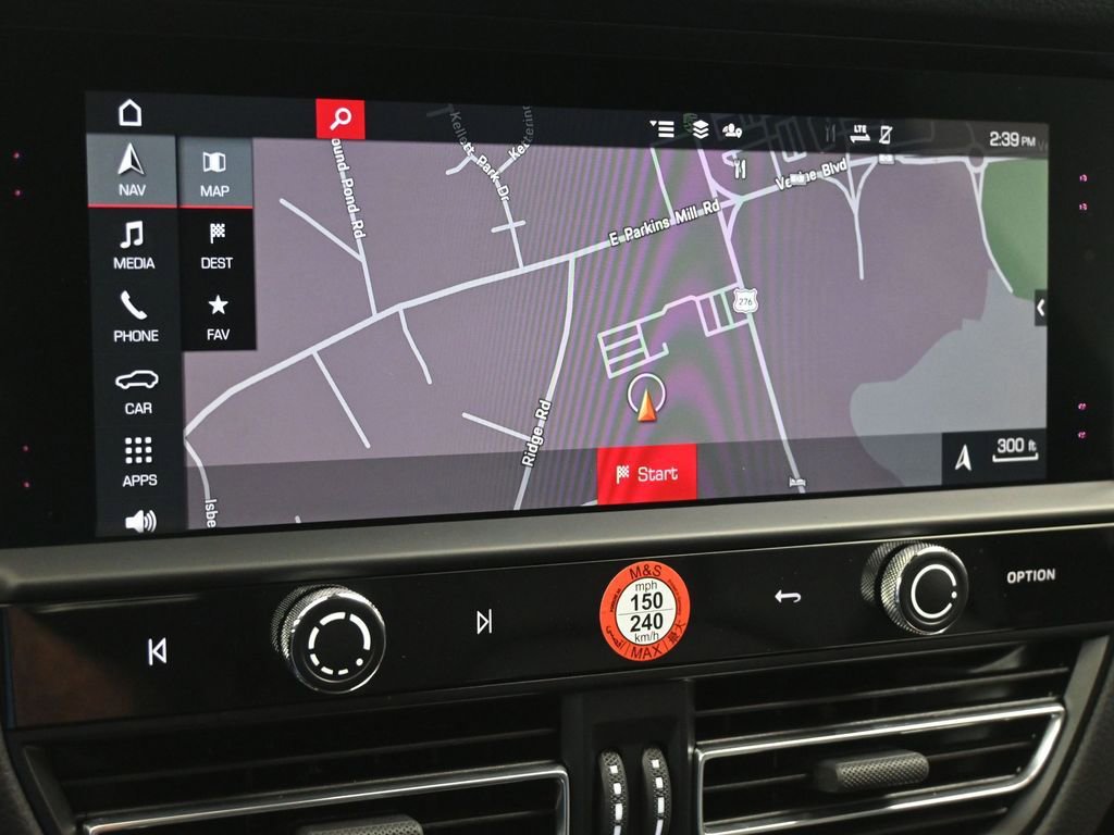 Certified 2025 Porsche Macan image 17