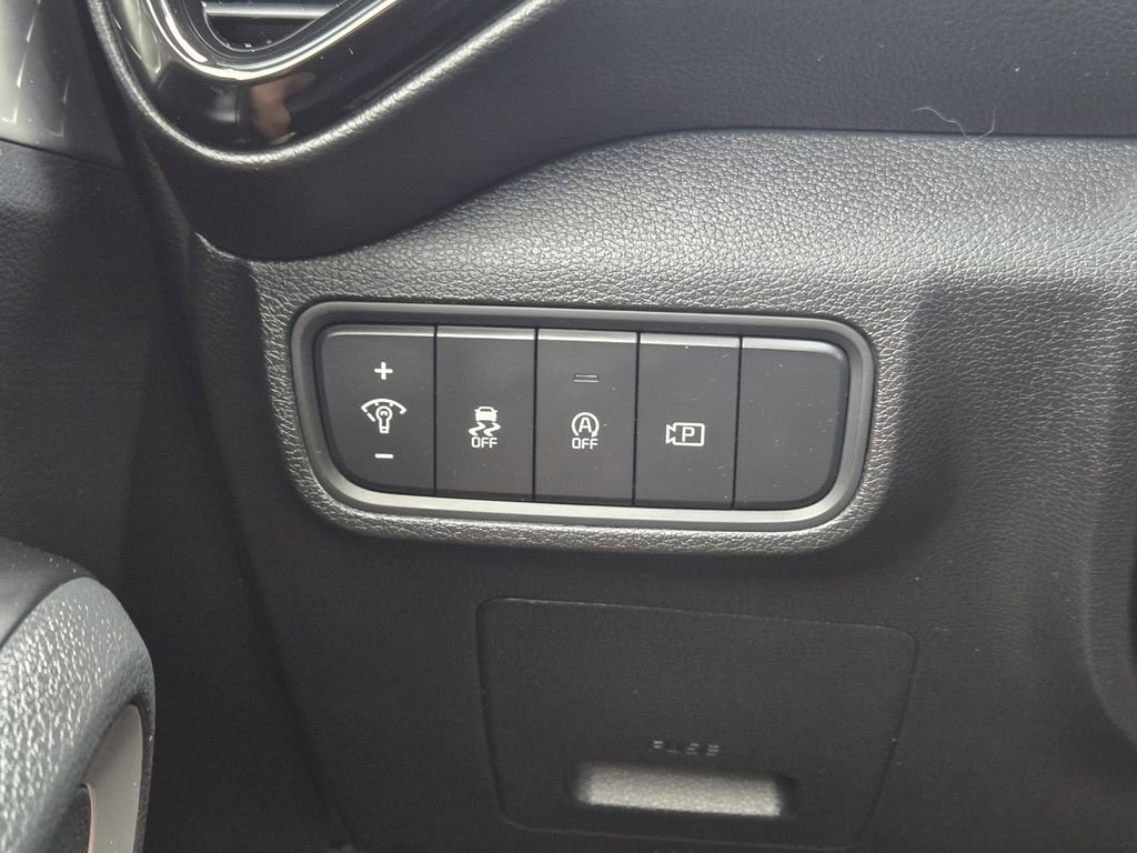 Certified 2025 Kia Soul S FWD image 24