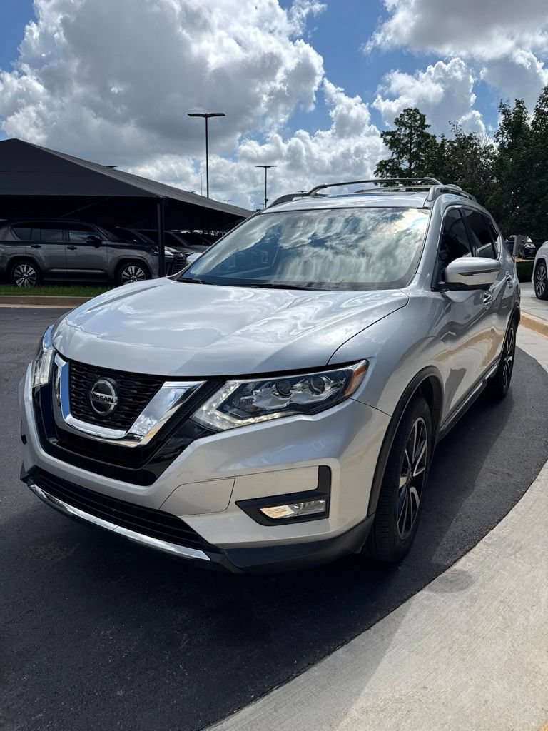 Used 2019 Nissan Rogue SL w/ Premium Package FWD image 2