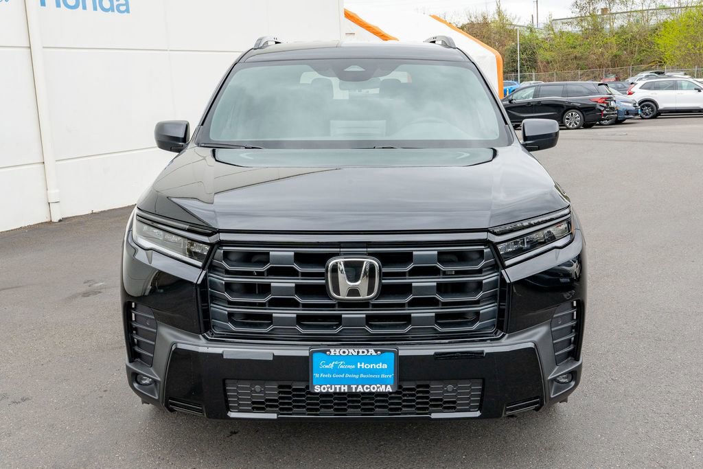 New 2026 Honda Pilot Sport image 3
