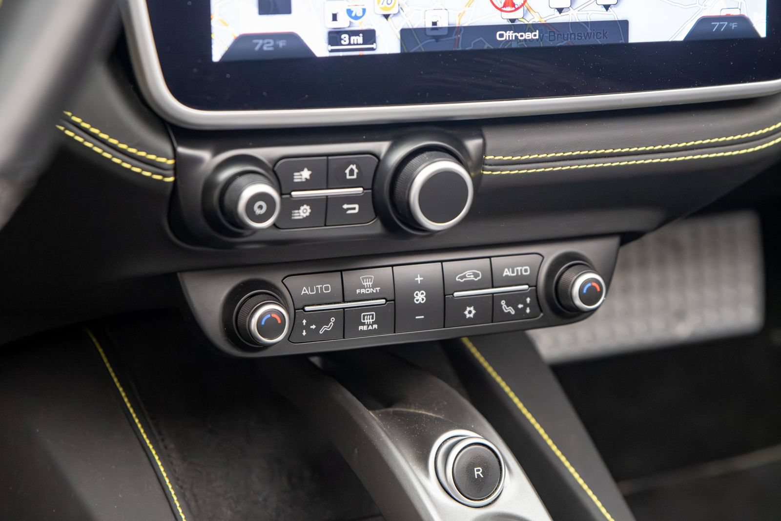 Used 2019 Ferrari Portofino RWD image 30