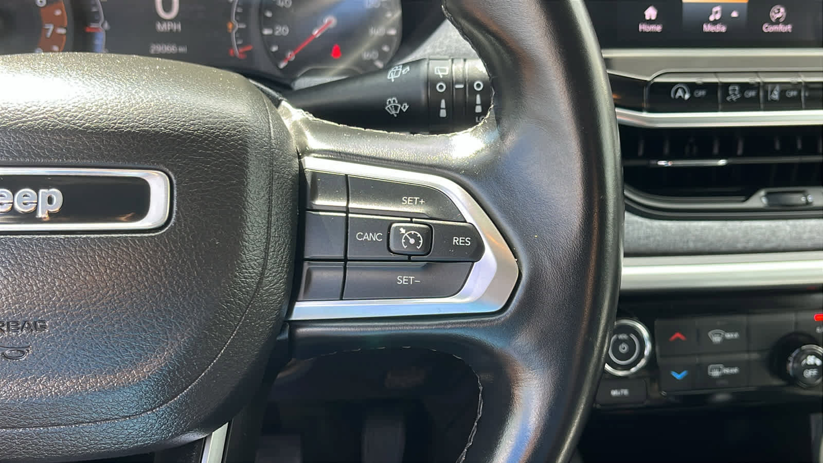 Used 2022 Jeep Compass Latitude AWD/4WD image 15