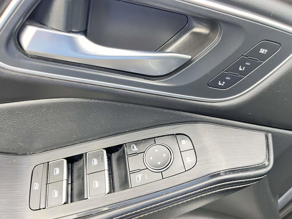 Used 2021 Nissan Rogue Platinum image 13