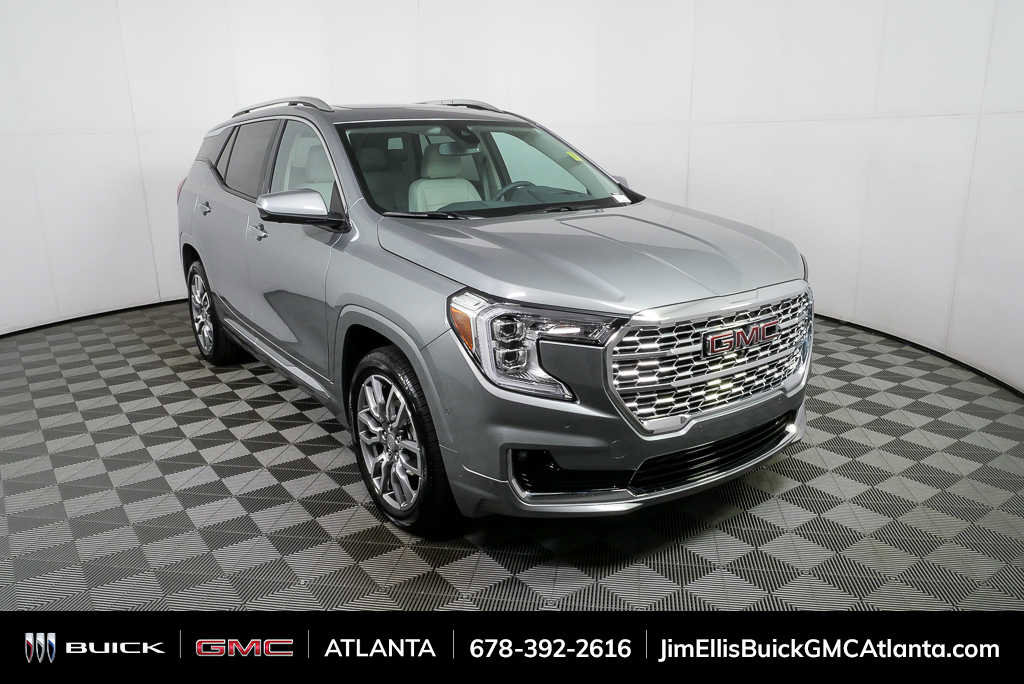 Used 2024 GMC Terrain Denali w/ Denali Premium Package AWD/4WD image 1