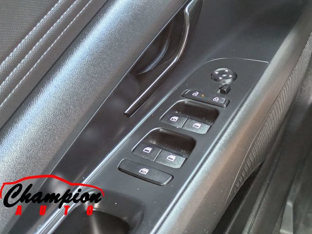Used 2025 Hyundai Elantra Sport FWD image 24