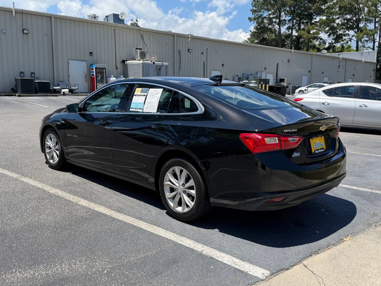 Used 2023 Chevrolet Malibu LT w/ Driver Confidence Package FWD image 5