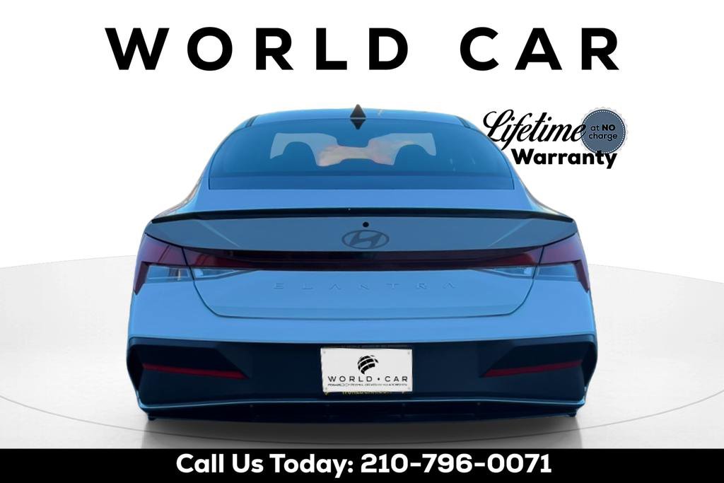 Certified 2025 Hyundai Elantra Sport image 4