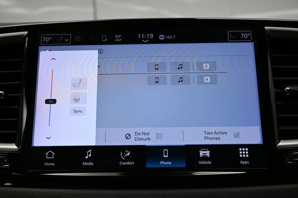 Used 2023 Chrysler Pacifica Touring-L FWD image 34