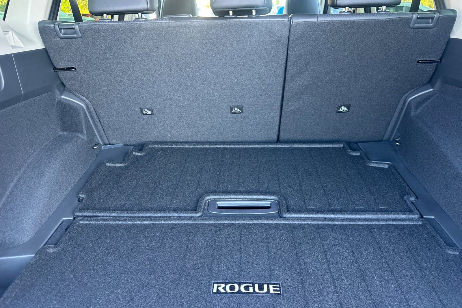 New 2026 Nissan Rogue Platinum image 18