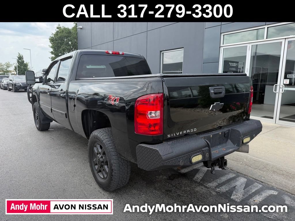 Used 2014 Chevrolet Silverado 2500 LT w/ Interior Plus Package AWD/4WD image 4