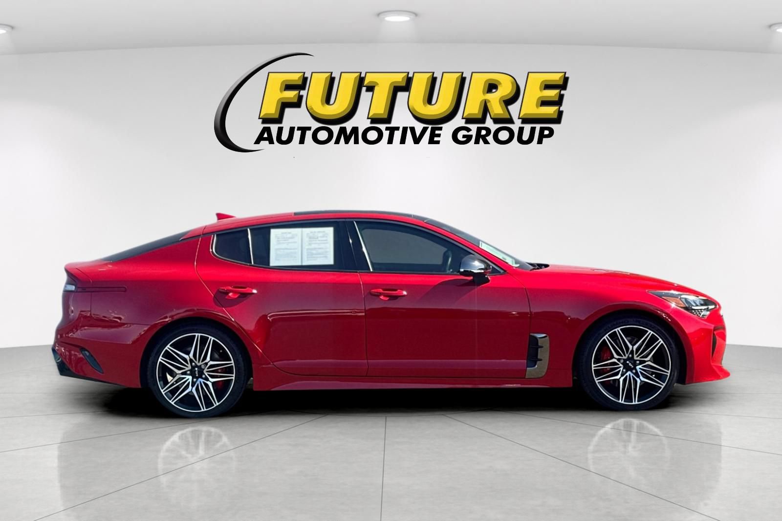 Used 2022 Kia Stinger GT1 RWD image 3