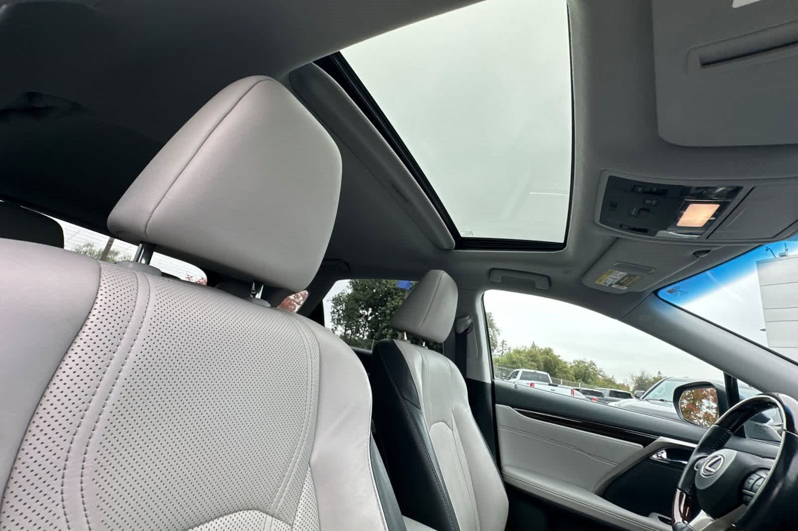 Used 2019 Lexus RX 350 FWD image 17