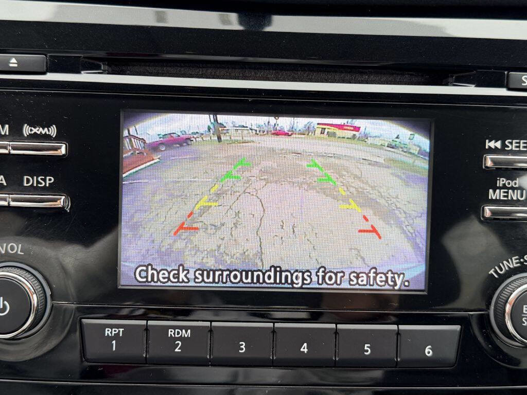 Used 2017 Nissan Rogue SV image 22