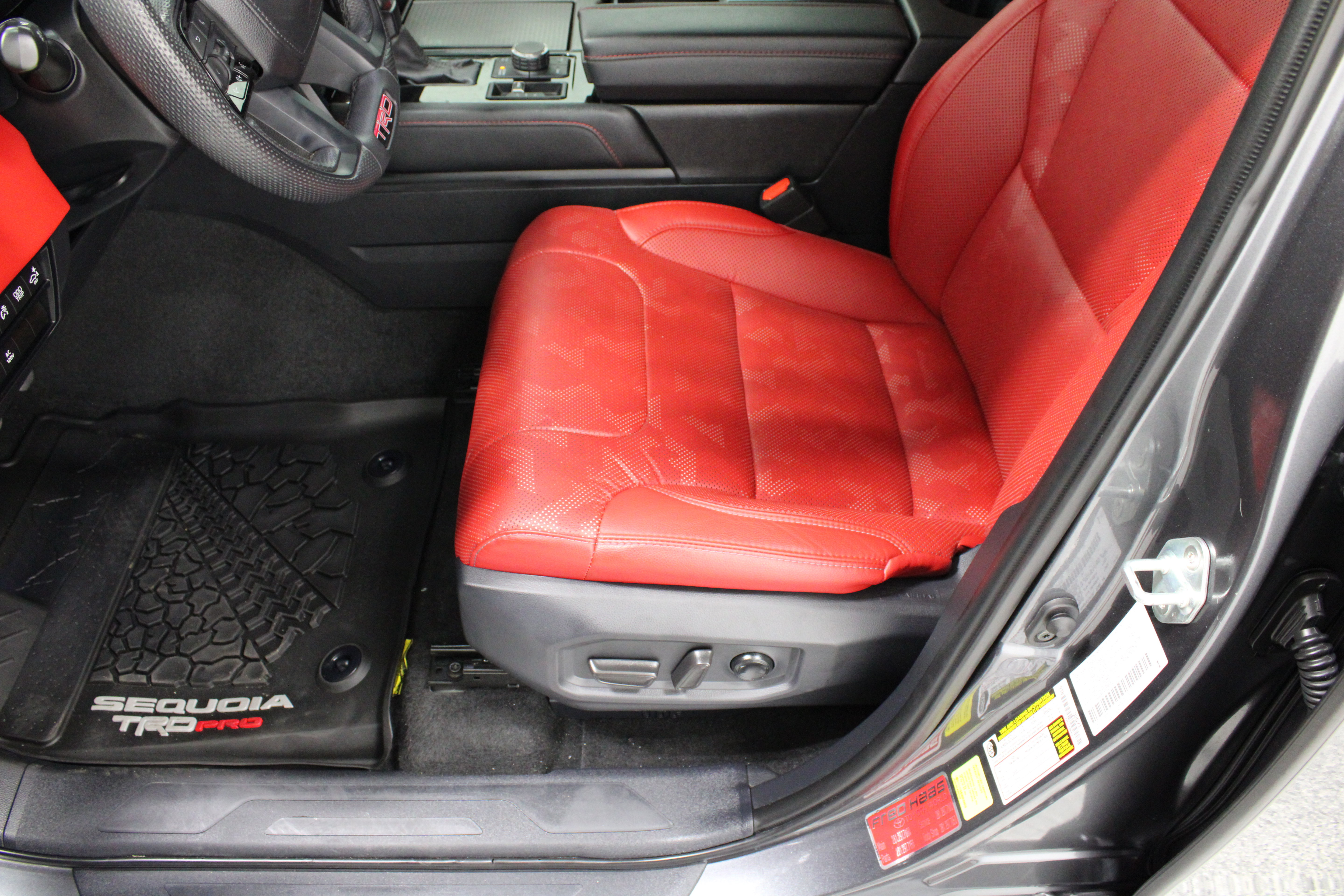 Used 2024 Toyota Sequoia TRD Pro AWD/4WD image 15