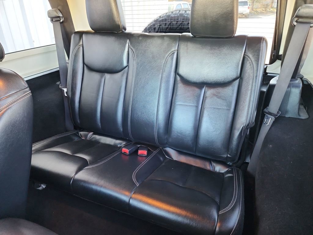 Used 2013 Jeep Wrangler Rubicon w/ PWR Convenience Group image 35