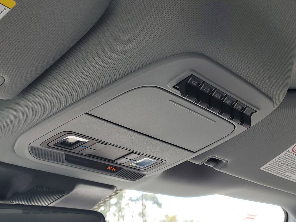 New 2026 Ford F250 XLT w/ XLT Premium Package image 22