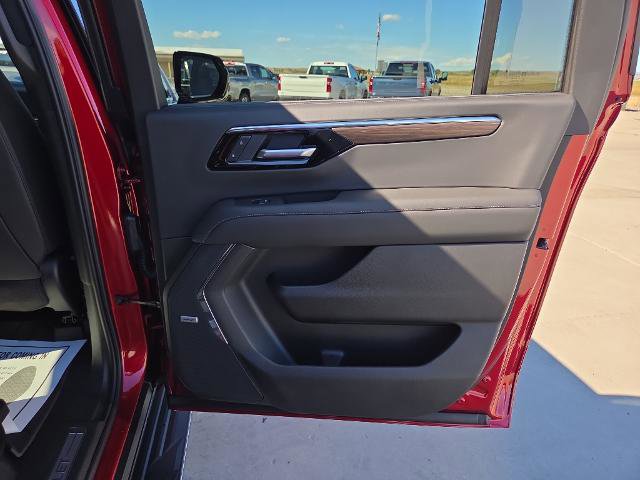 New 2026 Chevrolet Suburban LT image 18