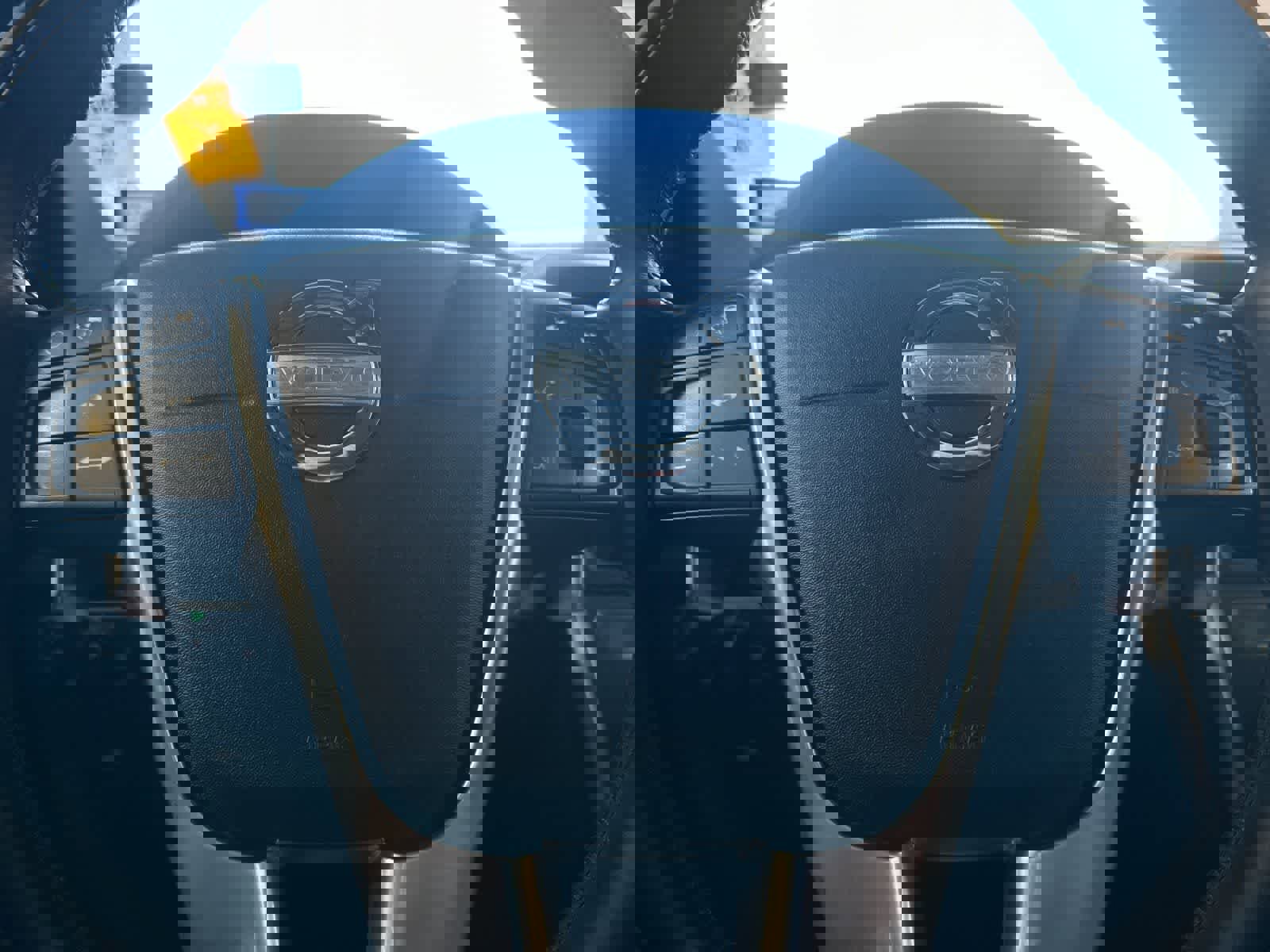 Used 2015 Volvo XC60 T6 Platinum image 24