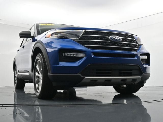 Used 2022 Ford Explorer XLT w/ Equipment Group 202A AWD/4WD image 28