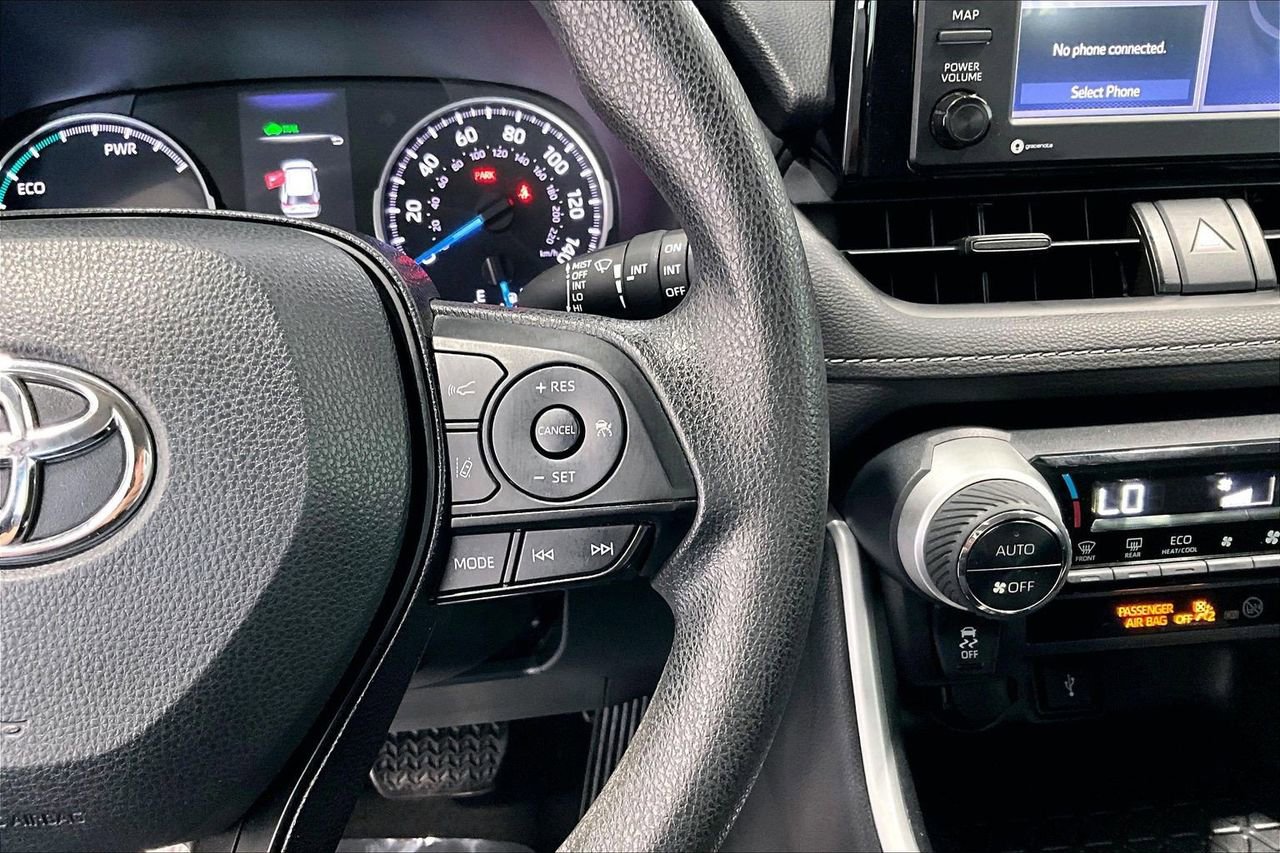 Used 2021 Toyota RAV4 XLE w/ Convenience Package image 22