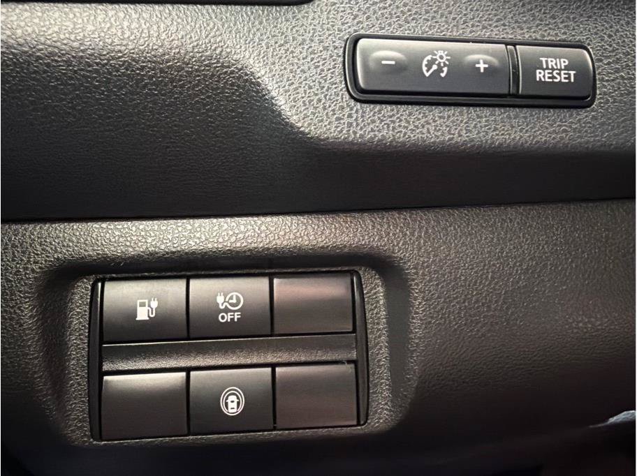 Used 2025 Nissan Leaf S FWD image 25