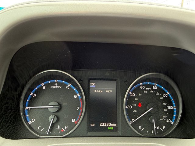 Used 2018 Toyota RAV4 XLE image 19
