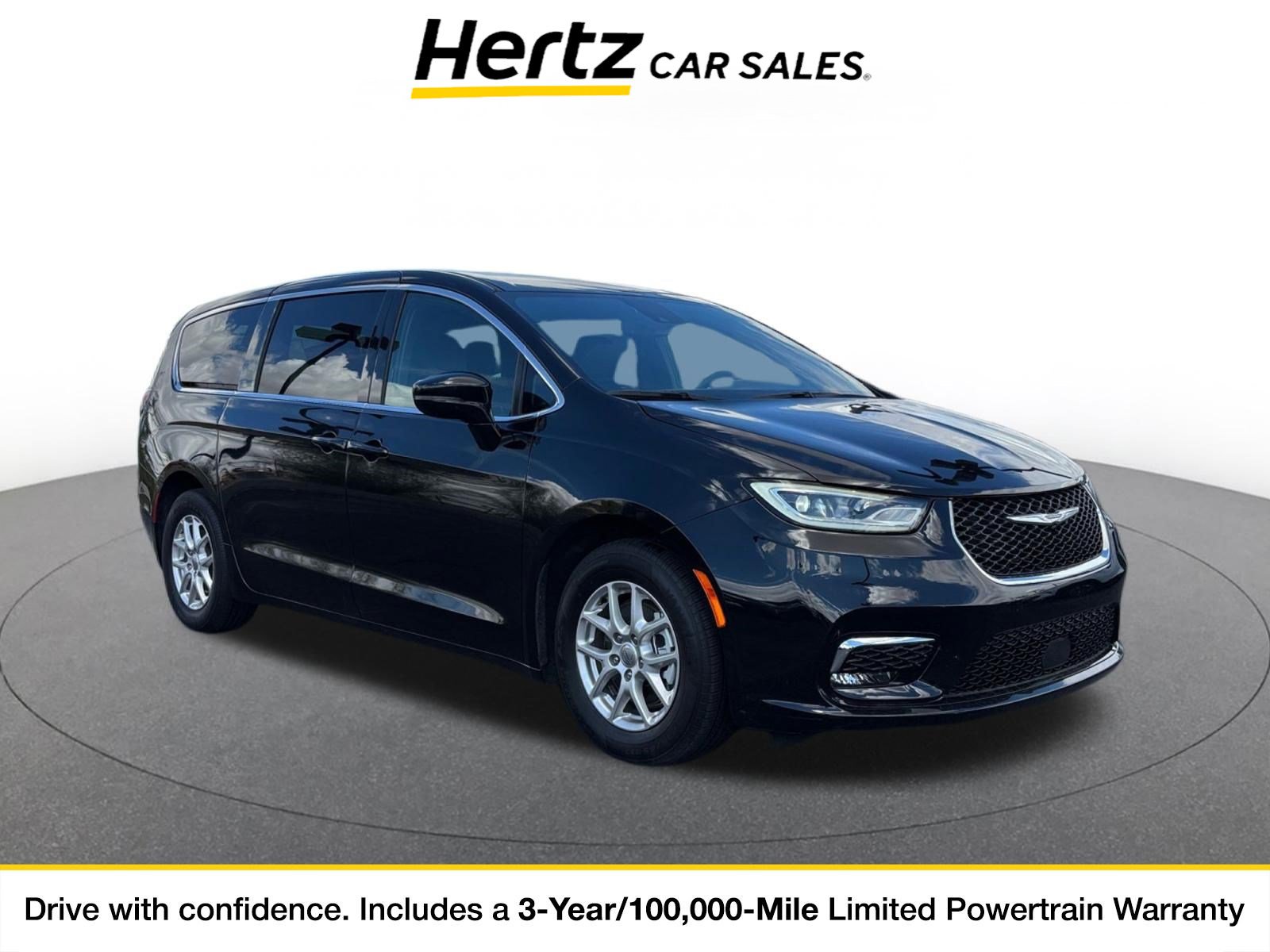 Used 2025 Chrysler Pacifica Select