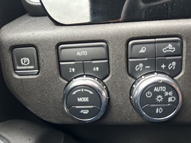 Used 2025 GMC Sierra 1500 SLT image 33